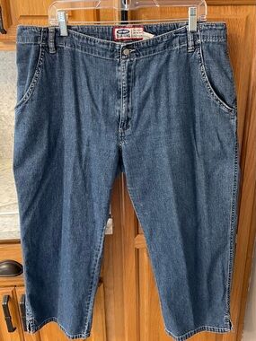Old Navy Women's Blue capri Jeans